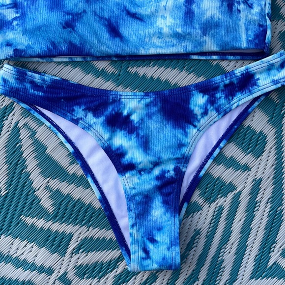3 for $15🚨 NWOT Blue Tie Dye Bikini - Picture 2 of 6